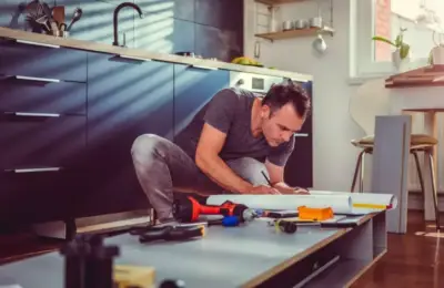 خدمات نجار فك وتركيب وصيانة الأثاث في الرياض